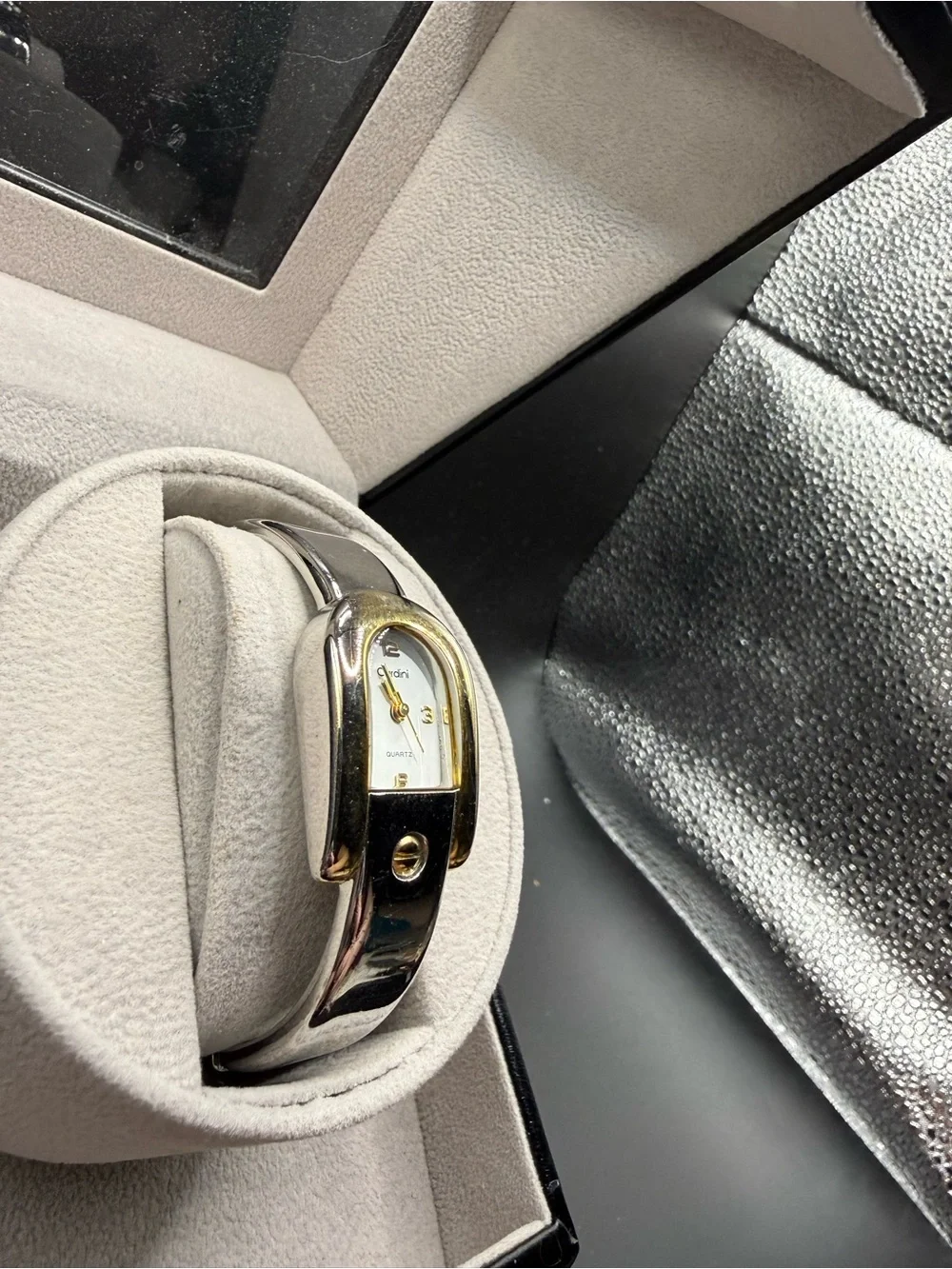 Cardini Womens Two Tone Bangle Watch 21.6mm Silver Gold Oval Quartz Japan Tested